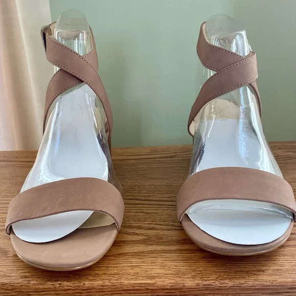 Nine West Dressy Sandals - Size 9M - Dark Beige - New No Box - Picture 2 of 7